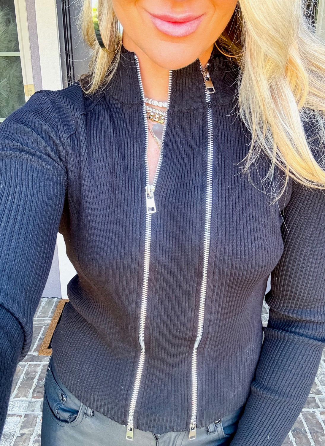 Sweet Haze Zipper Top - Black