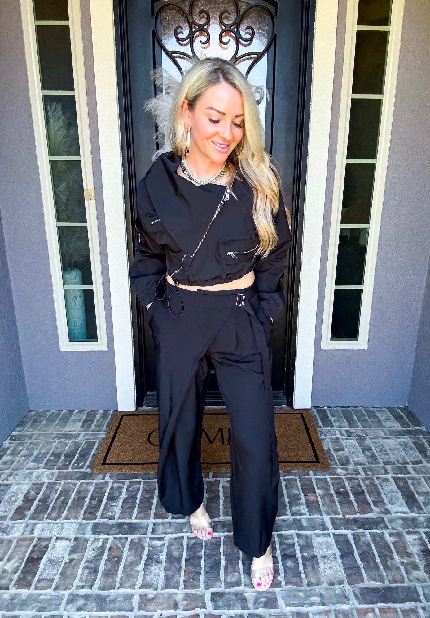 Good Days Diagonal Zip Crop Jacket - Black