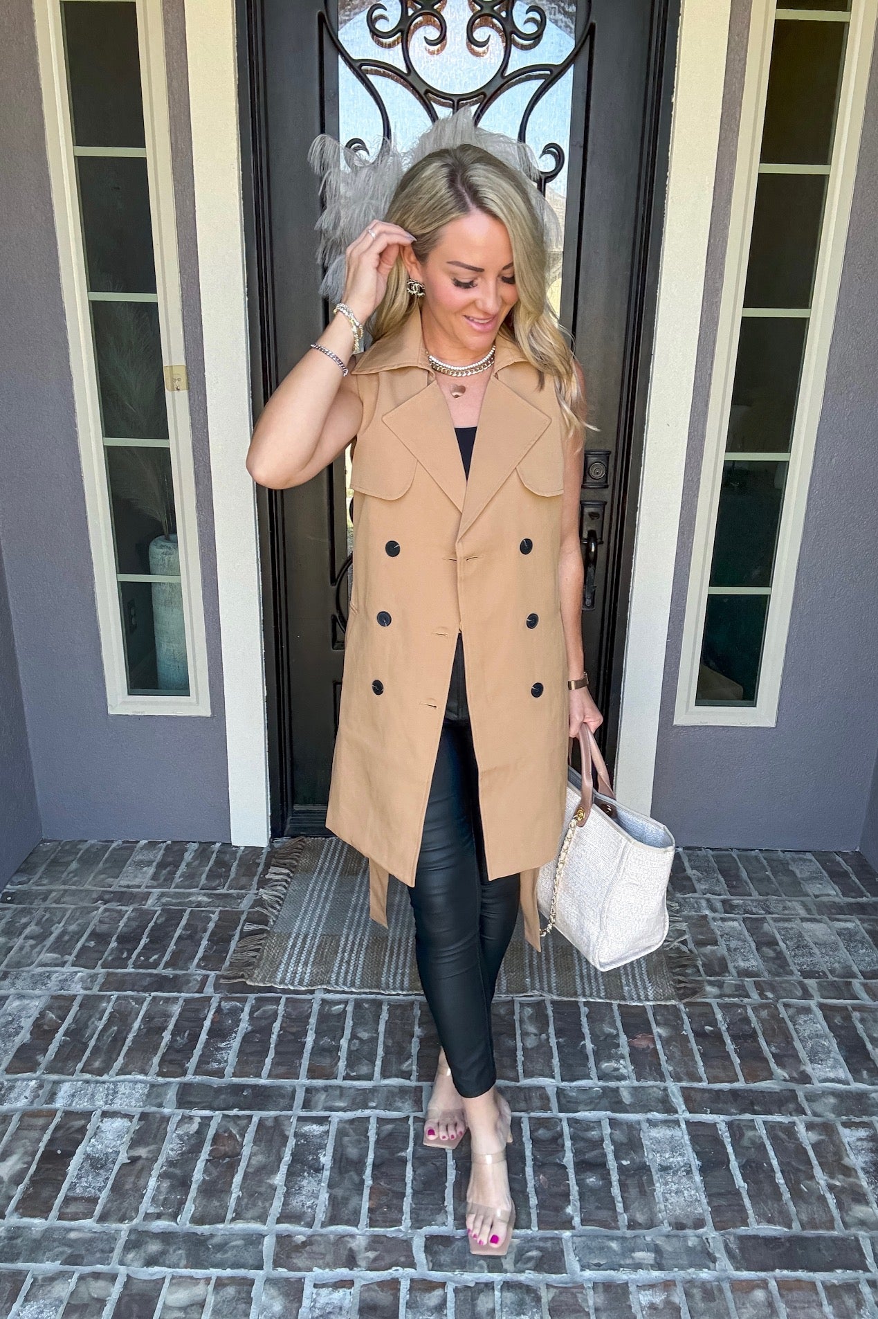 Town Stroll Sleeveless Trench