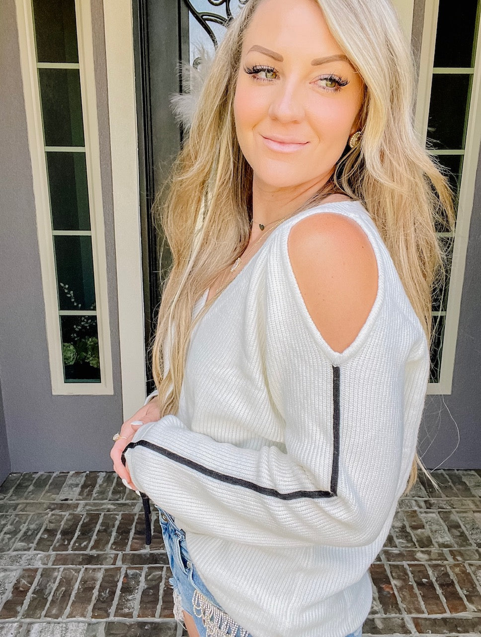 Peekaboo Shoulder Top